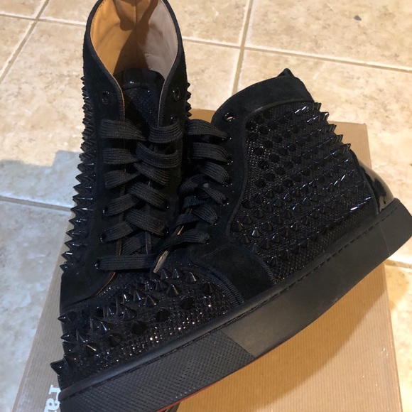 Christian Louboutin HT Flat Patent Spikes Brand New size 40 (7US) 3140487